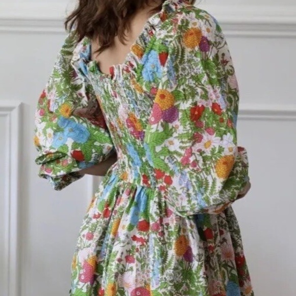 NEW Mille Calista Mini Dress in Summer Garden Smocked Floral Dress - size large - Picture 4 of 8